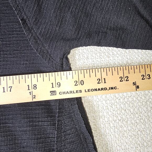 Womens Black Textured Raw Hem 3 Button Rounded Hem Shirt Top Size Large - Picture 6 of 10